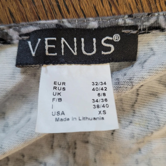 Venus Gray Black Animal Print V-Neck Long Sleeve Tunic Top Size Women's XS - Picture 8 of 9